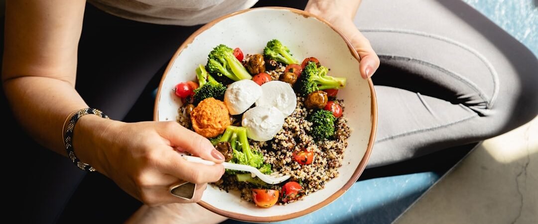Easy grain bowl recipes for lunch that beat any takeout bowl